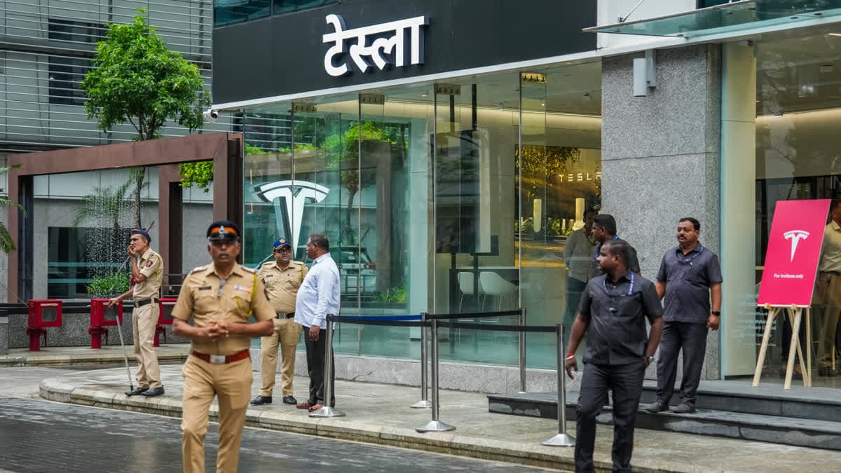 Tesla: Driving the Future of Electric Vehicles Under Elon Musk