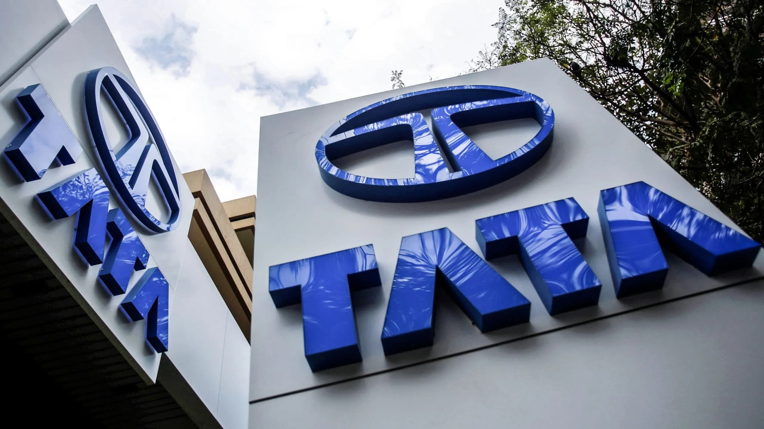 Tata Group in Talks for $3 Billion Global Semiconductor Alliance, Eyes 2025 Chip Production Start